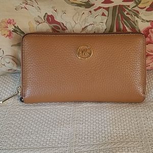 Michael Kors Wallet/Phone Case